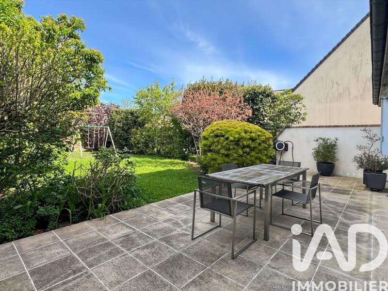 Maison - 106 m² - 5 pièces