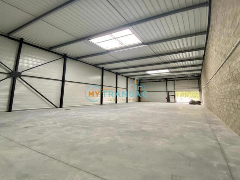 Local d'activité / Entrepôt - 432 m²