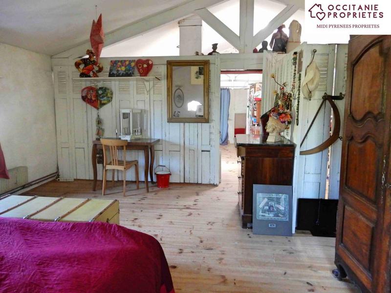 Moulin - 400 m² - 12 pièces