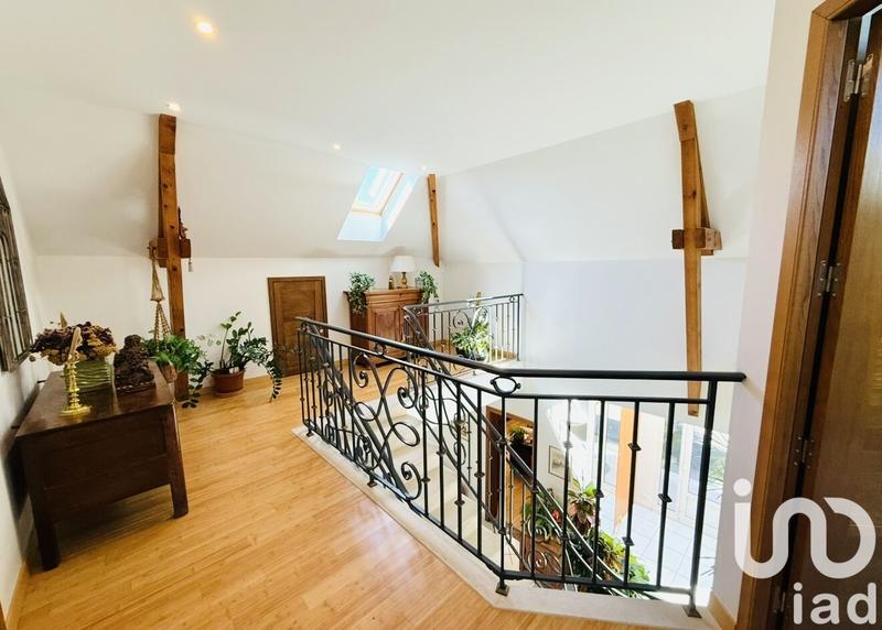 Maison de maîtres - 250 m² - 9 pièces