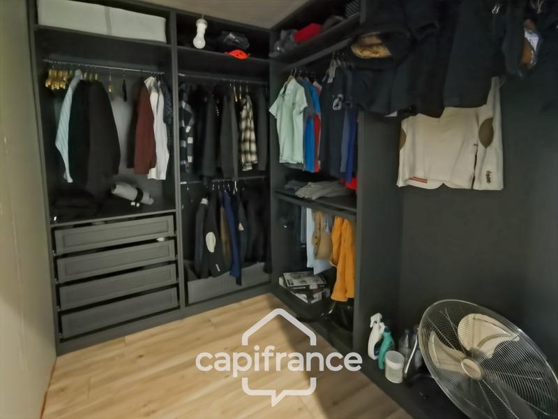 Maison traditionnelle - 170 m² - 8 pièces