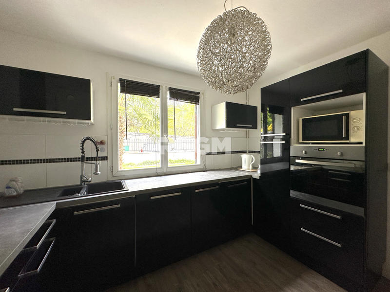 Maison - 85 m² - 5 pièces