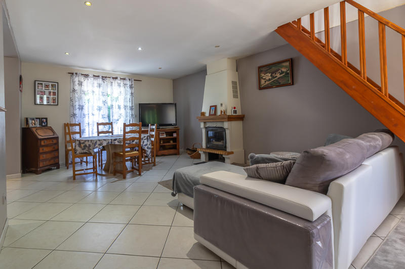 Maison - 80 m² - 5 pièces