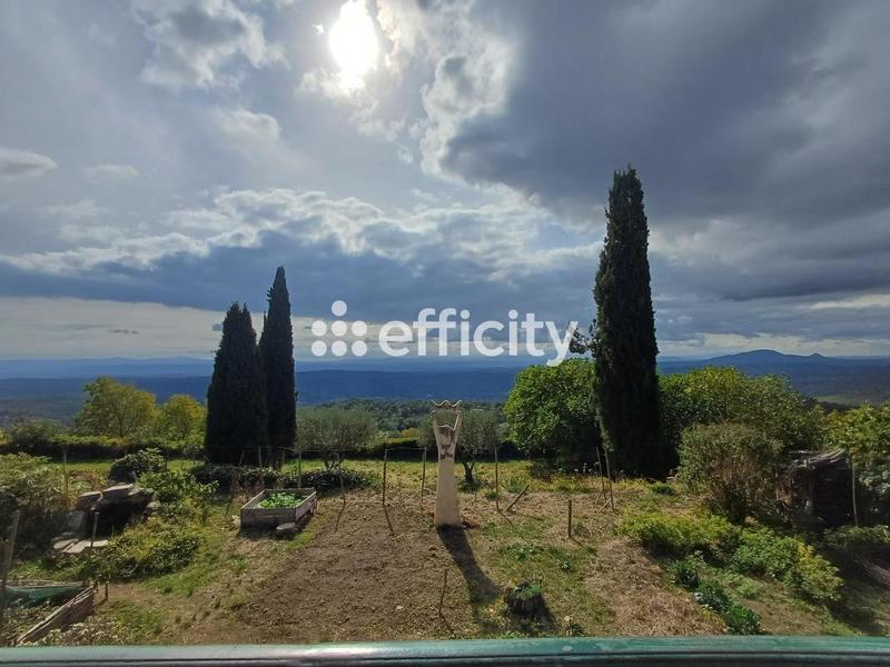 Maison - 201 m² - 6 pièces