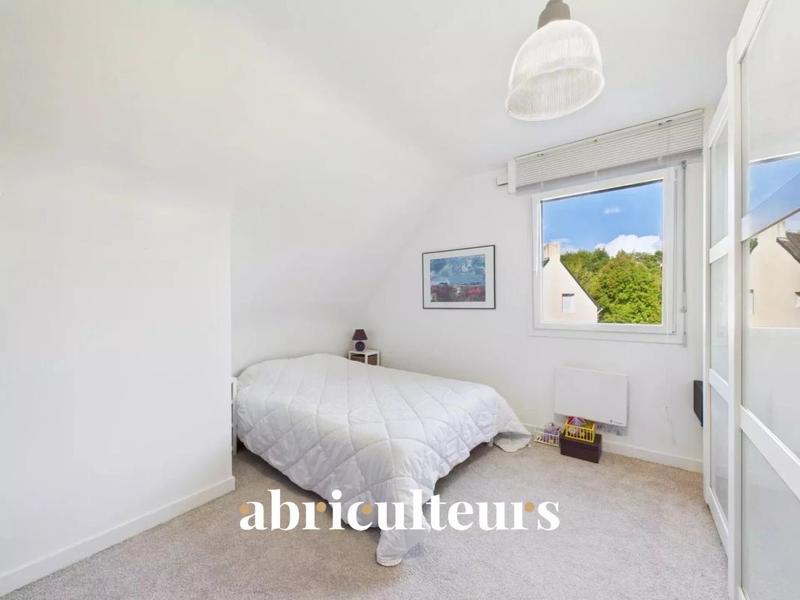 Maison - 258 m² - 7 pièces