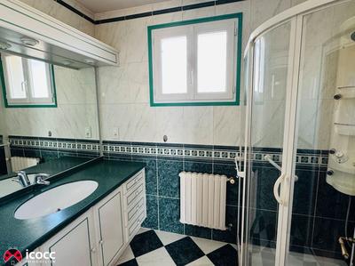 Maison - 128 m² - 7 pièces