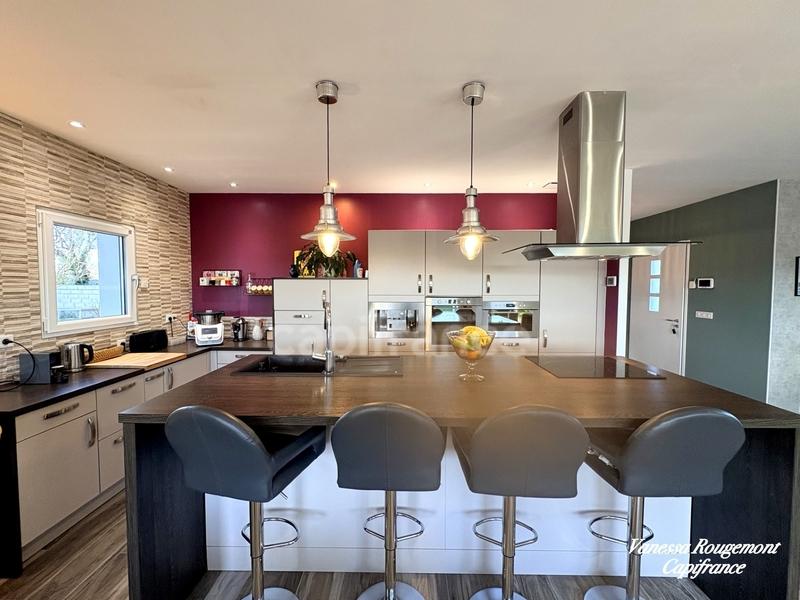 Maison - 168 m² - 6 pièces