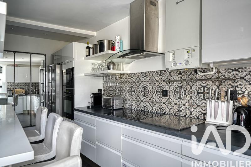 Appartement - 94 m² - 4 pièces