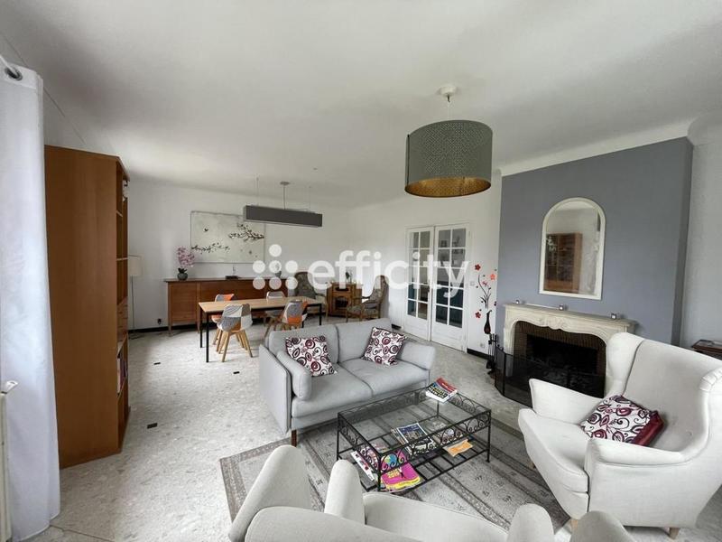 Maison - 175 m² - 7 pièces