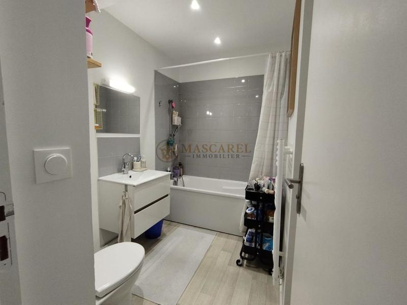 Chambre - 25 m² - 3 pièces