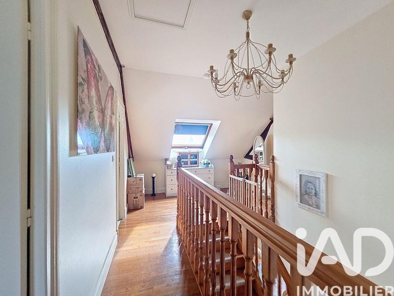 Maison - 158 m² - 8 pièces