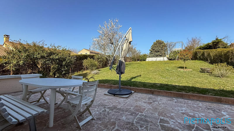 Maison - 250 m² - 8 pièces