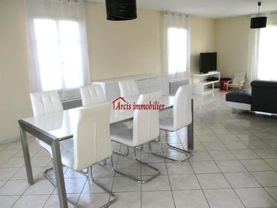 Maison - 104 m² - 5 pièces