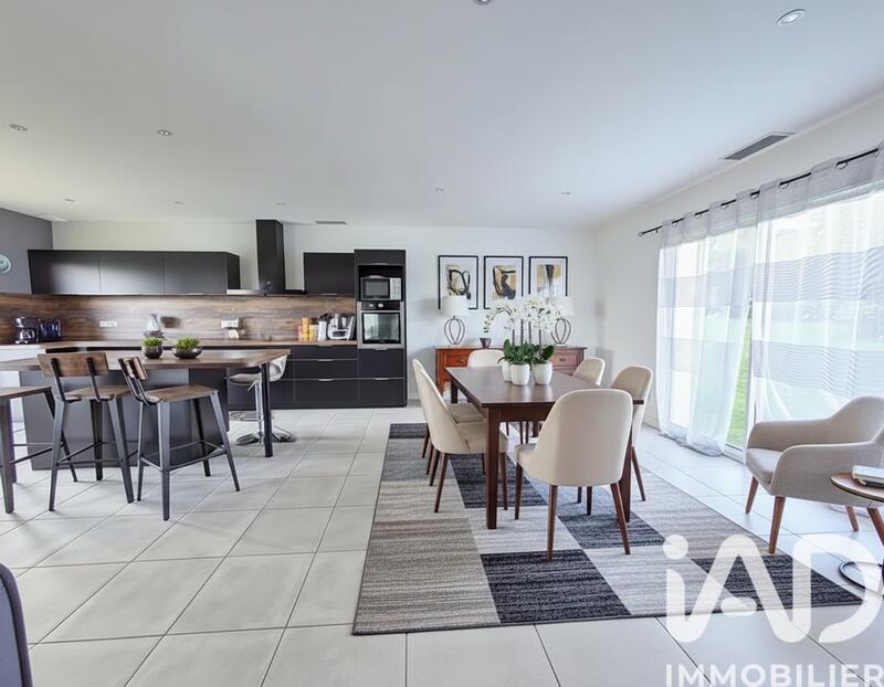 Maison - 108 m² - 5 pièces