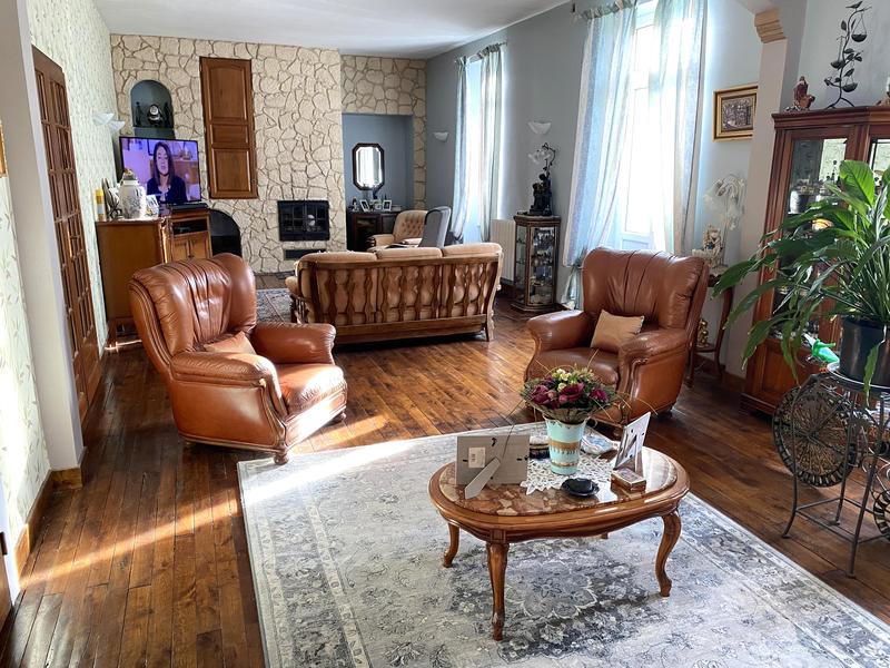 Maison ancienne - 243 m² - 7 pièces