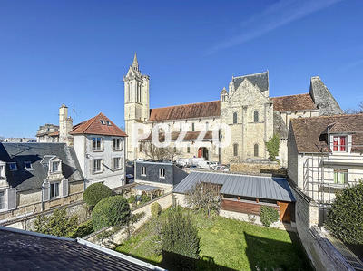 Maison - 298 m² - 12 pièces