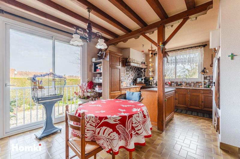 Maison - 218 m² - 7 pièces