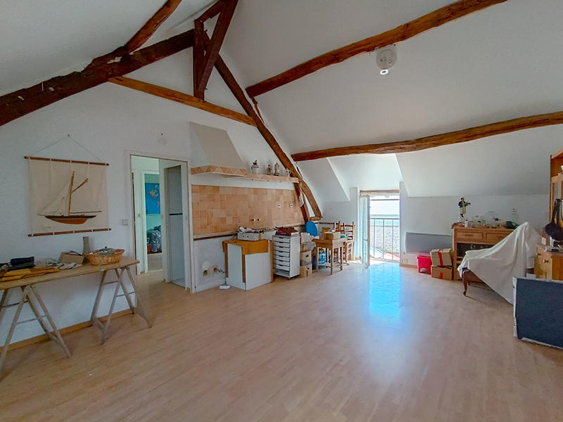 Maison - 200 m² - 9 pièces