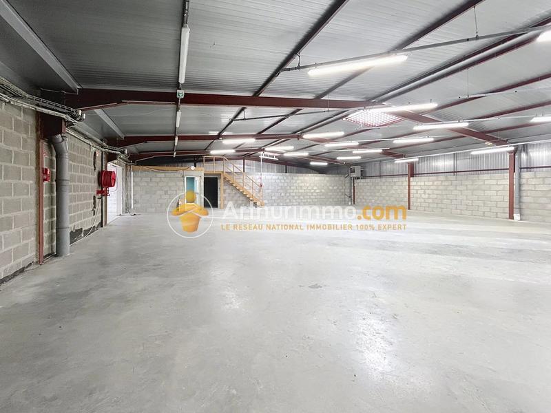 Bureau - 1 530 m² - 4 pièces