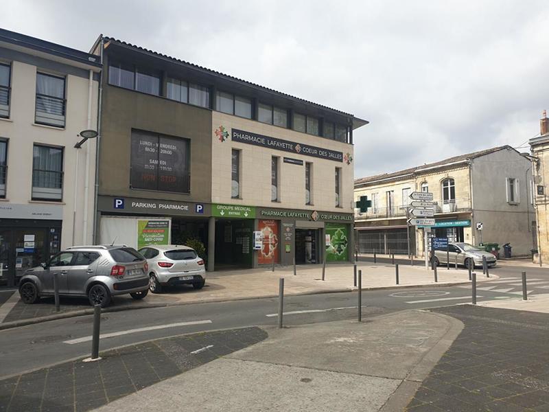 Bureau - 25 m² - 4 pièces