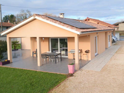 Villa - 100 m² - 3 pièces