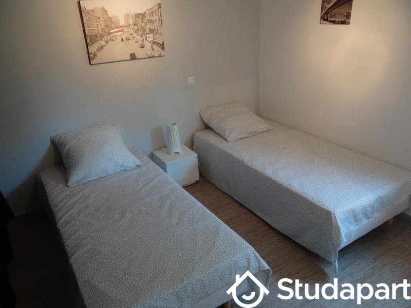 Chambre - 12 m² - 1 pièce