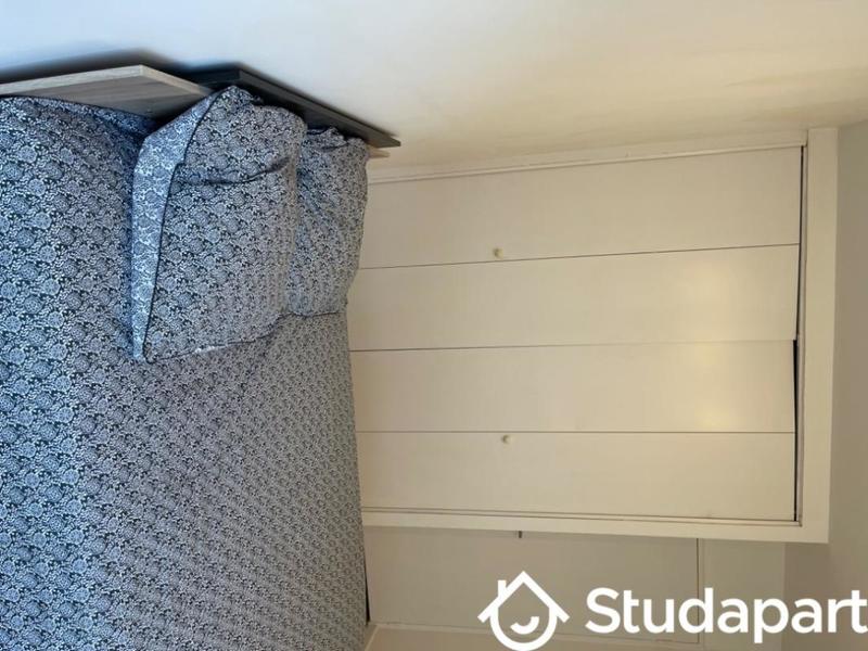 Chambre - 12 m² - 1 pièce