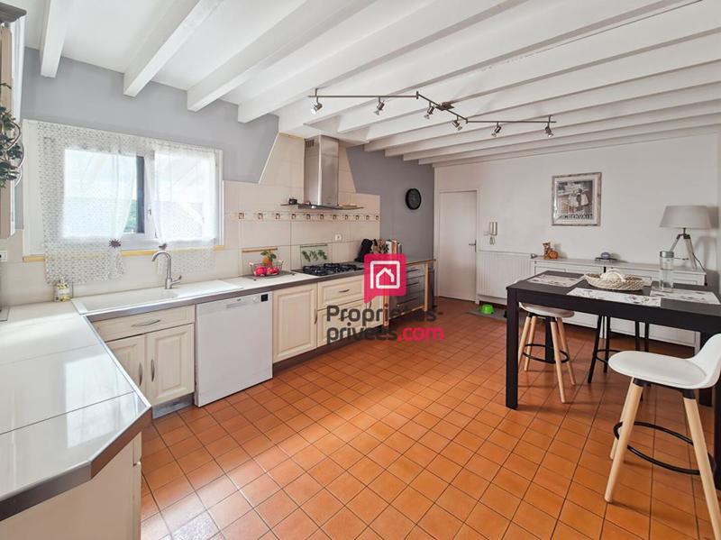 Maison - 225 m² - 8 pièces