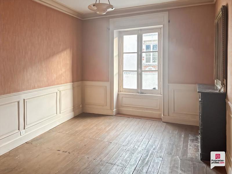 Maison - 211 m² - 10 pièces