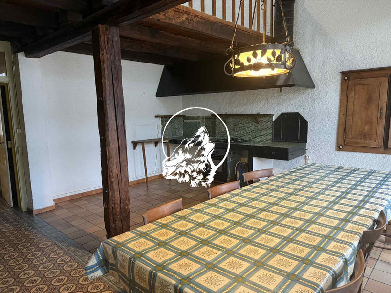 Maison - 213 m² - 6 pièces