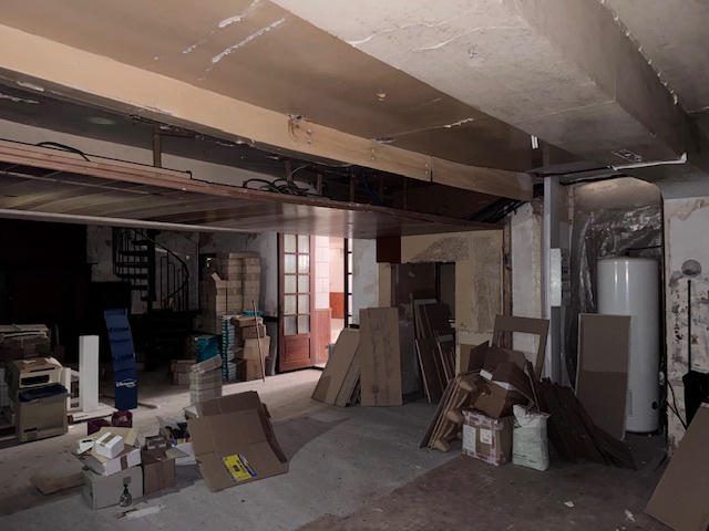 Maison - 390 m² - 9 pièces