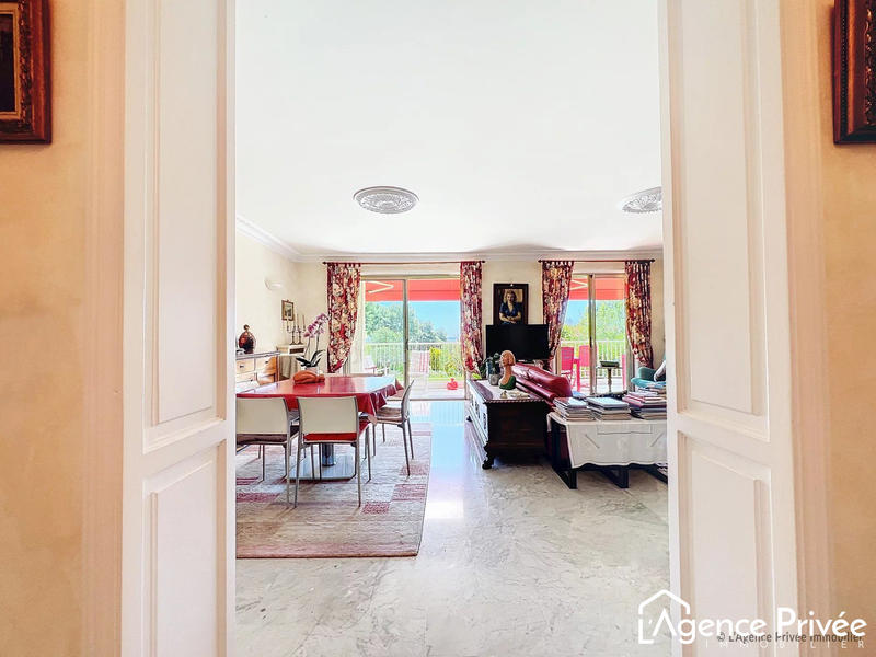 Appartement - 111 m² - 5 pièces