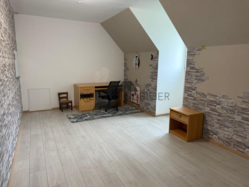 Propriété - 143 m² - 6 pièces