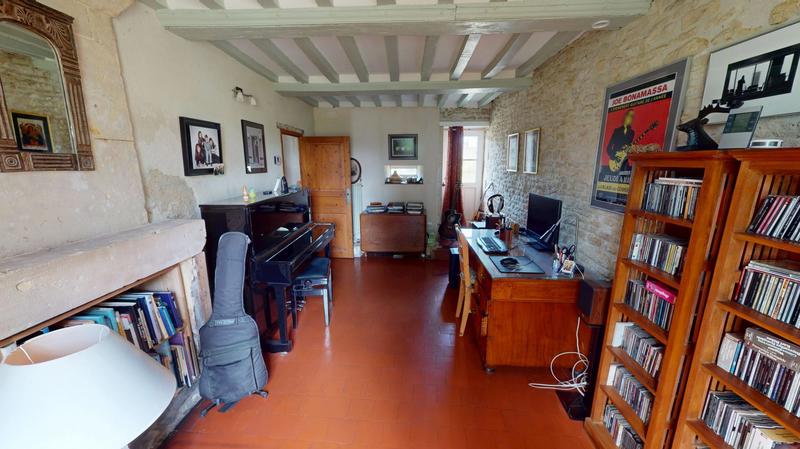 Maison - 231 m² - 7 pièces