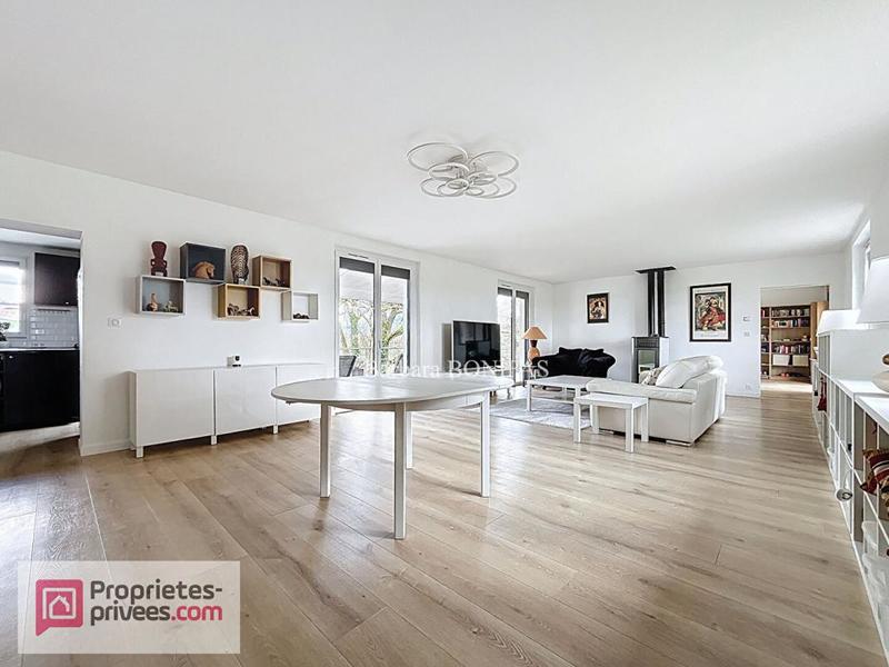 Maison - 180 m² - 5 pièces