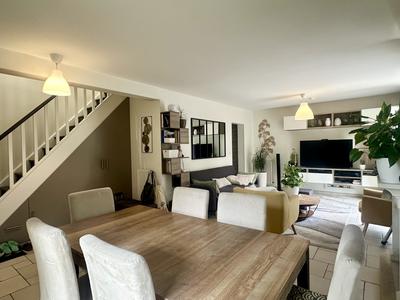 Maison - 96 m² - 4 pièces