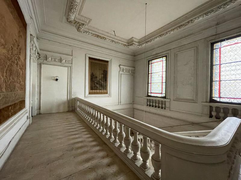 Château - 5 000 m² - 58 pièces