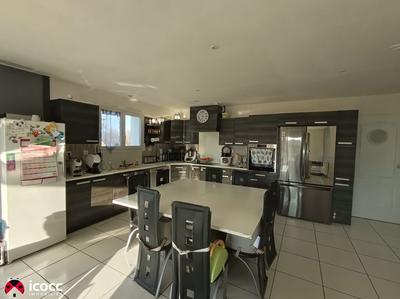 Maison - 128 m² - 7 pièces