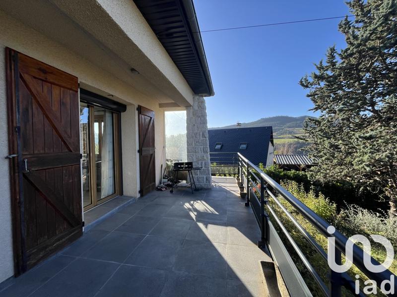 Maison - 180 m² - 7 pièces