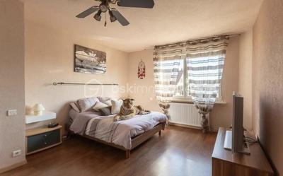 Maison - 262 m² - 8 pièces