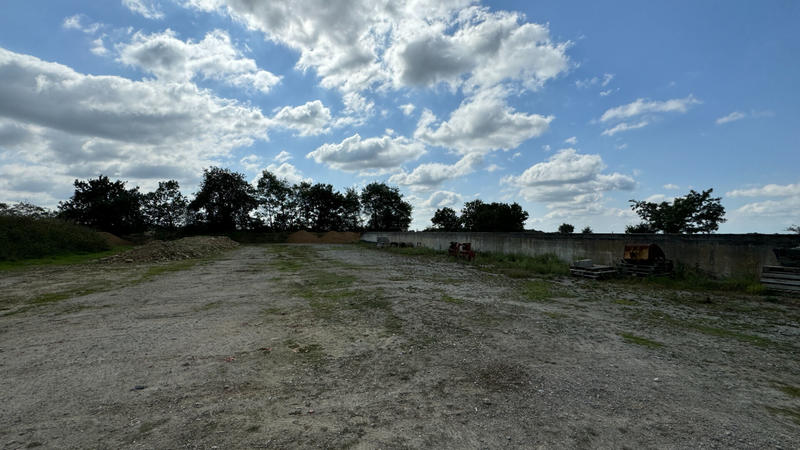 Local d'activité / Entrepôt - 2 070 m²