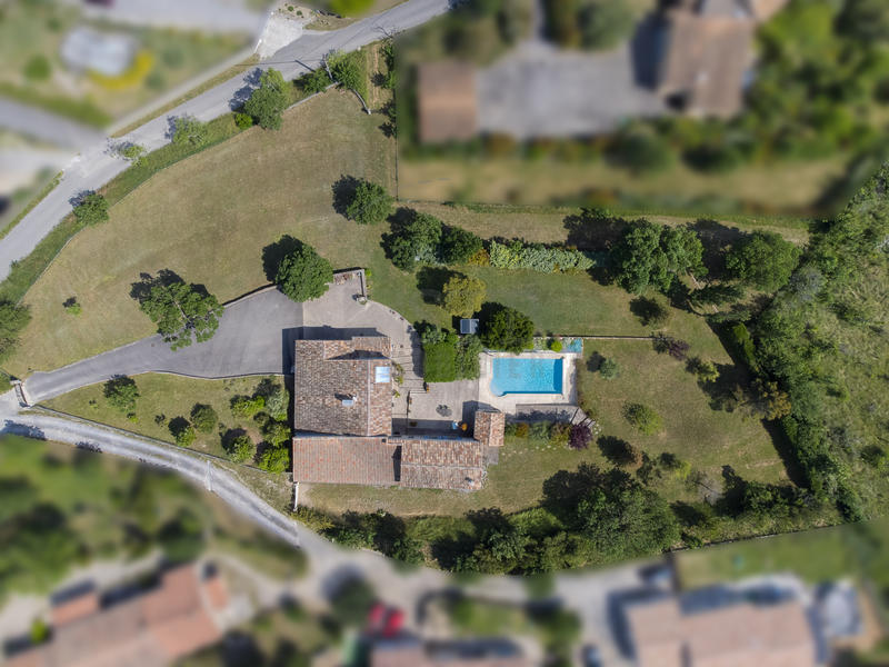 Propriété - 295 m² - 8 pièces