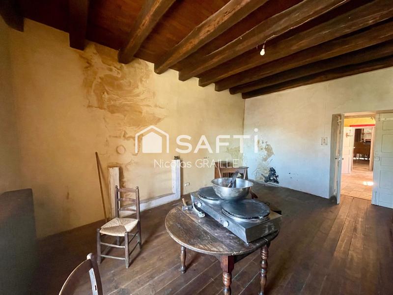 Maison - 215 m² - 11 pièces