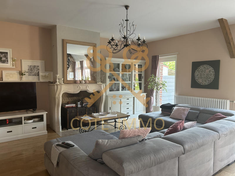 Maison - 236 m² - 8 pièces