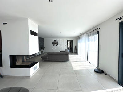 Maison - 170 m² - 5 pièces