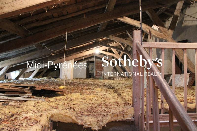 Maison de maîtres - 355 m² - 7 pièces