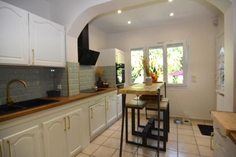 Maison - 81 m² - 5 pièces