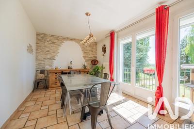 Maison - 159 m² - 8 pièces