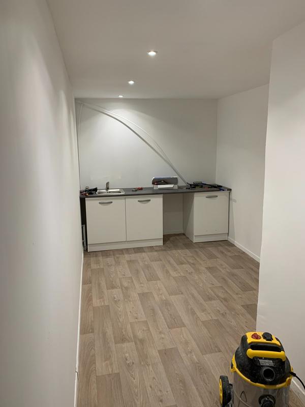 Local d'activités - 275 m²