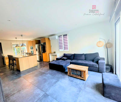 Maison - 111 m² - 6 pièces